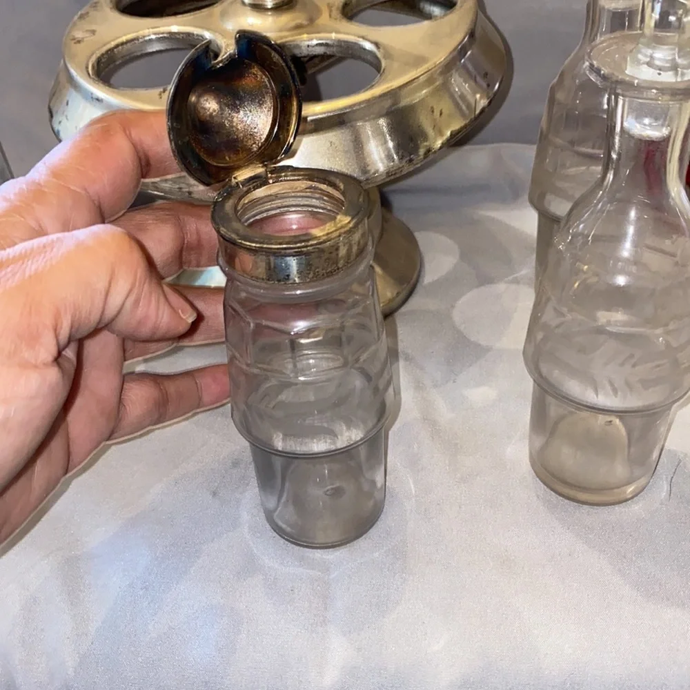 James W Tufts cruet piece