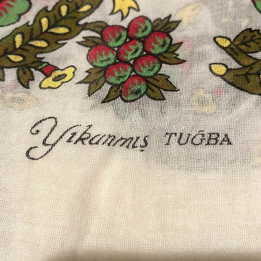 Vintage Turkish‎ Oya Square Fine Scarf with Crochet Edging