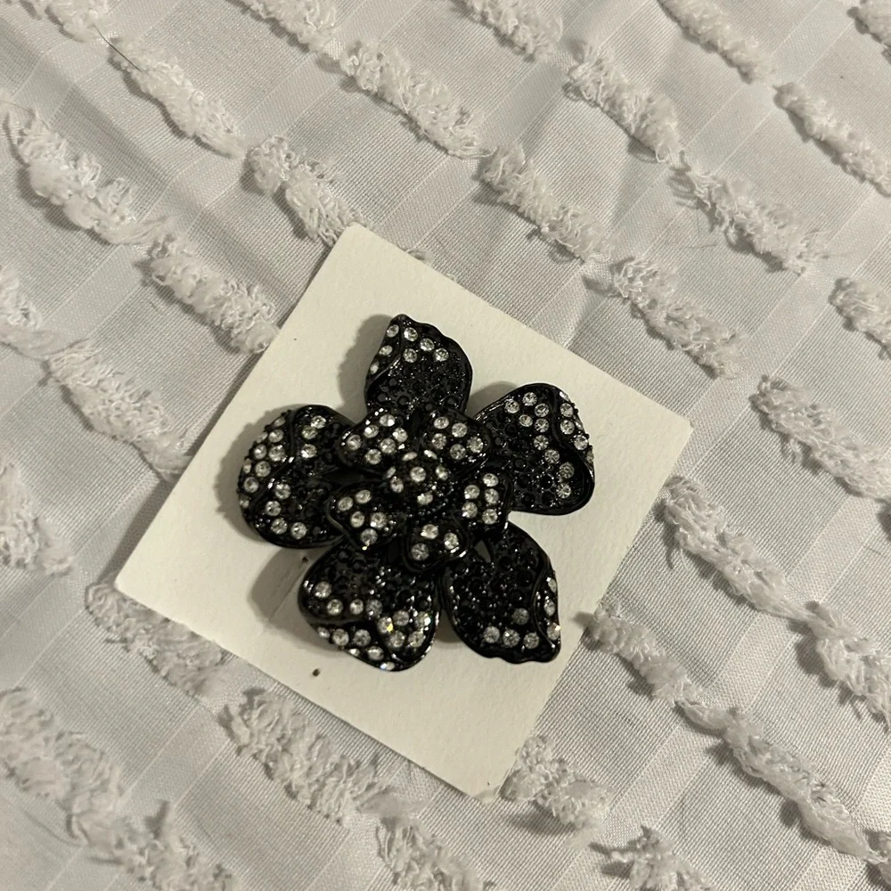 Black and Silver Rhinestone Flower‎ Brooch