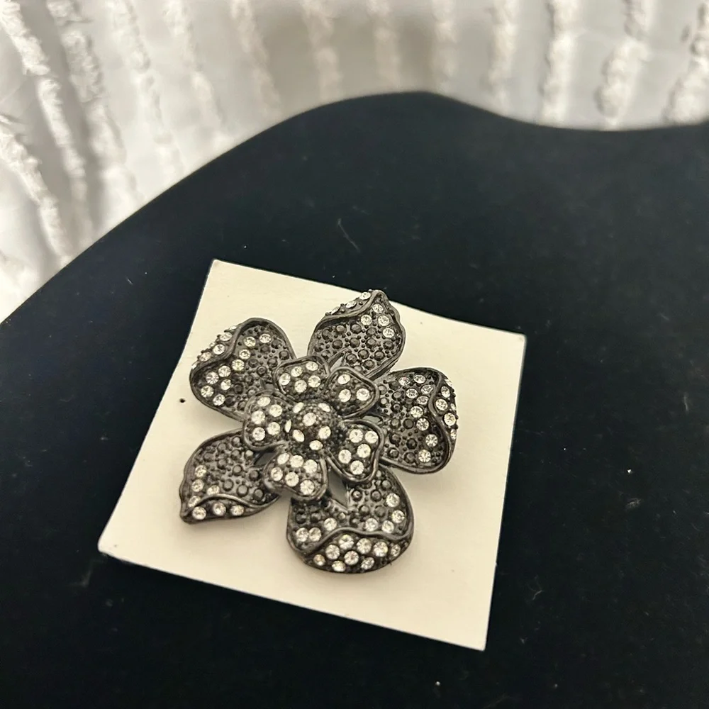 Black and Silver Rhinestone Flower‎ Brooch