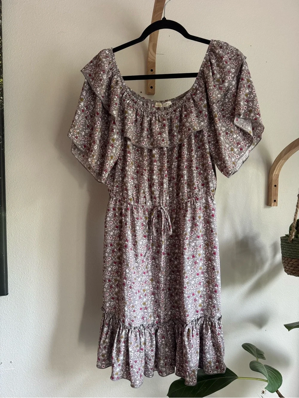 Ditsy Floral Ruffle Off-Shoulder Midi Dress