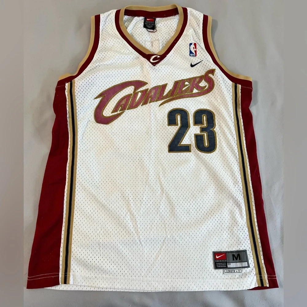 VTG Nike NBA Swingman‎ Mens Cleveland Cavaliers LeBron James Jersey Sz Medium
