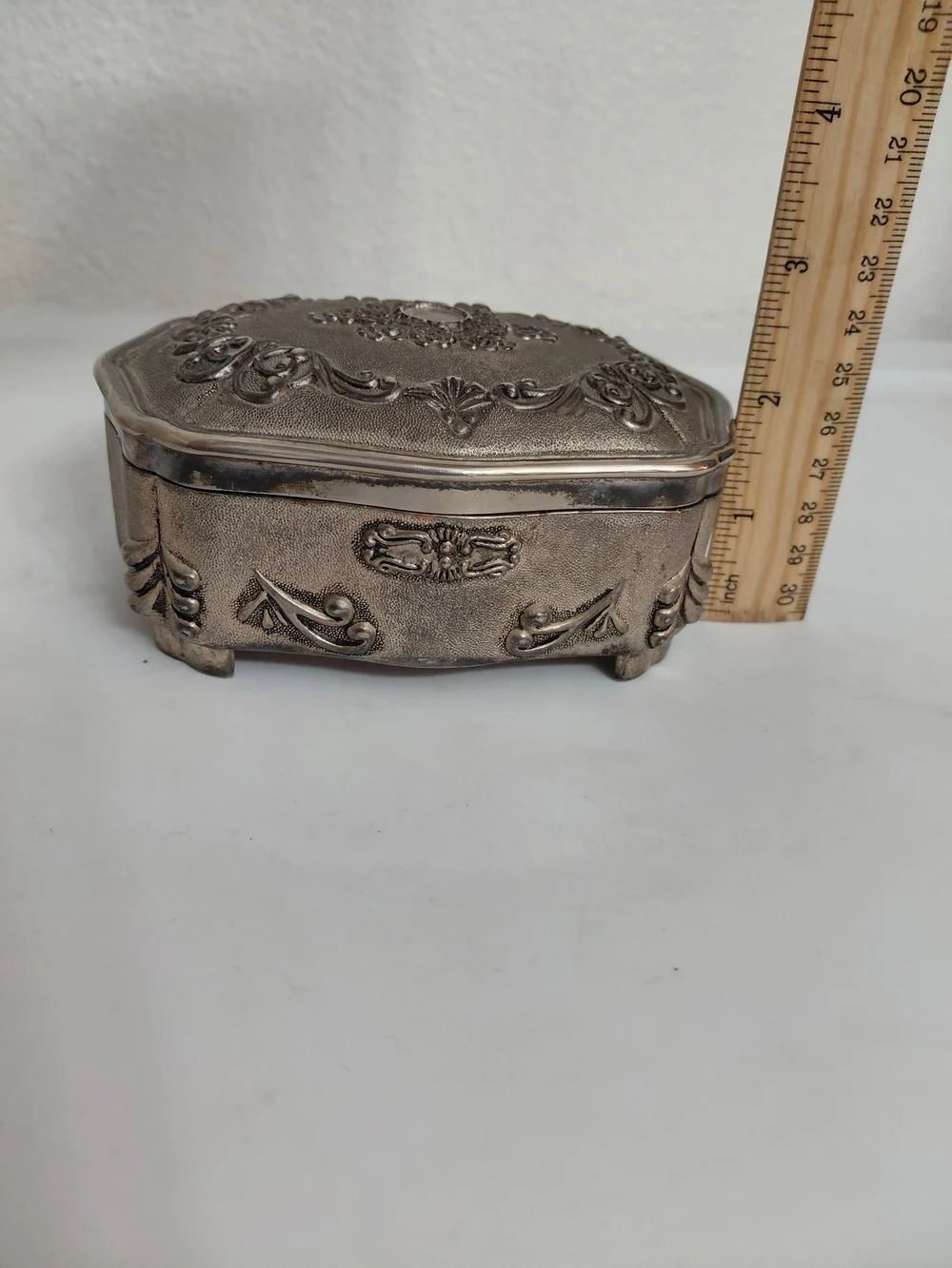 N/A vintage jewelry