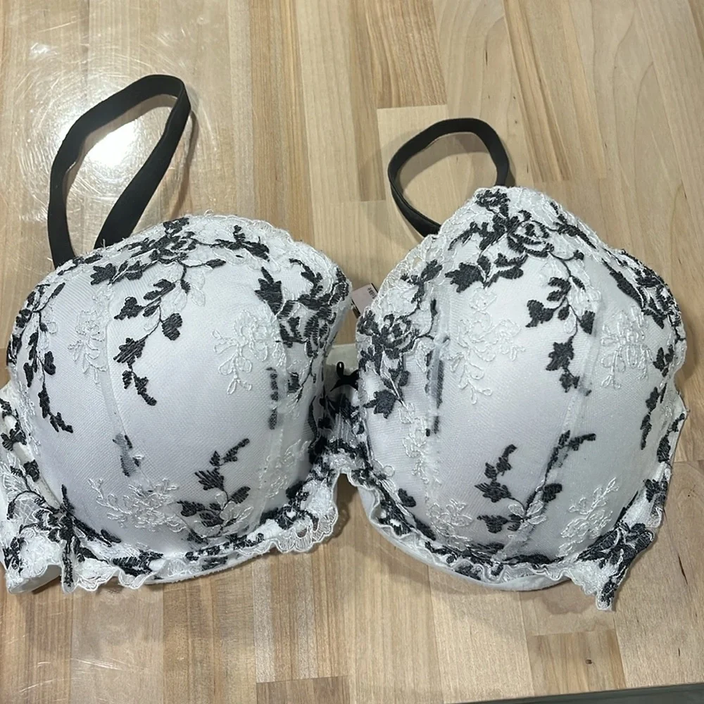 Victoria's‎ Secret bra lace Black and White Floral Bra 36 DD