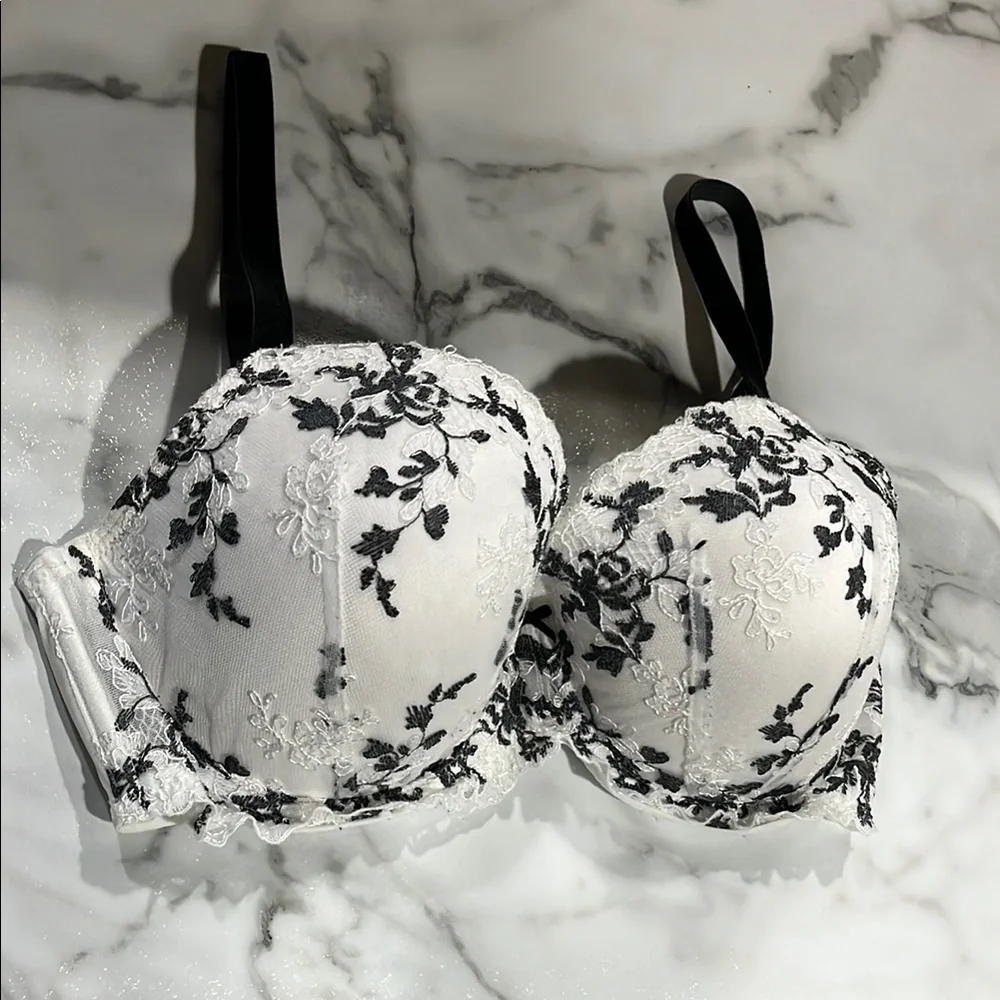 Victoria's‎ Secret bra lace Black and White Floral Bra 36 DD
