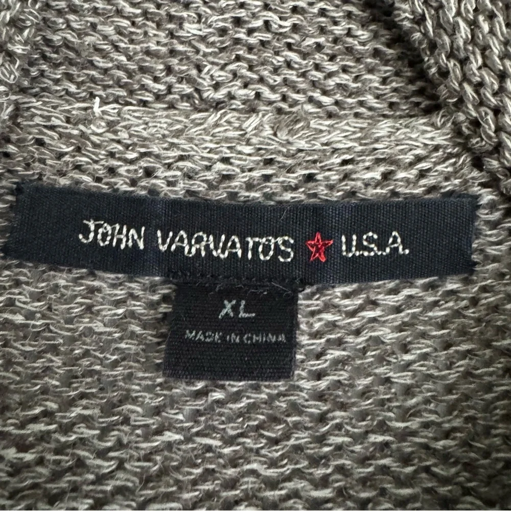 John Varvatos trim featuring long