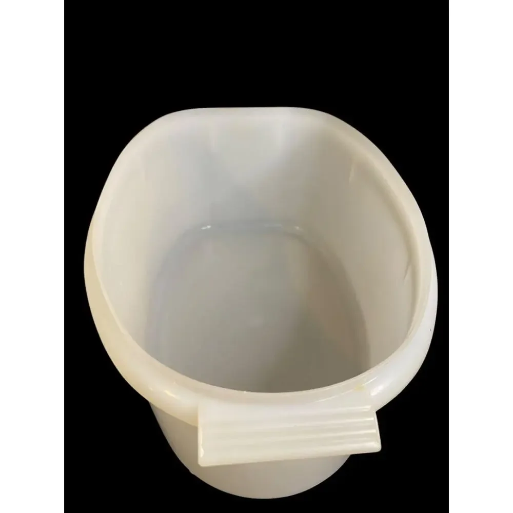 Tupperware vintage flavor
