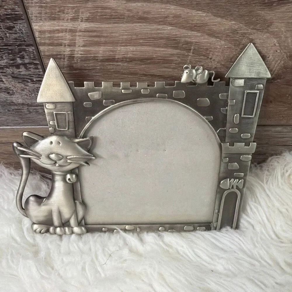 Sonoma whimsical kitty