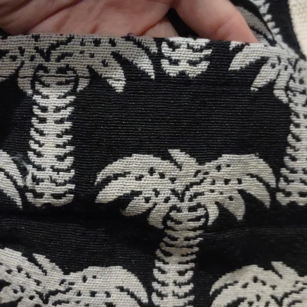 N/A stylish tote