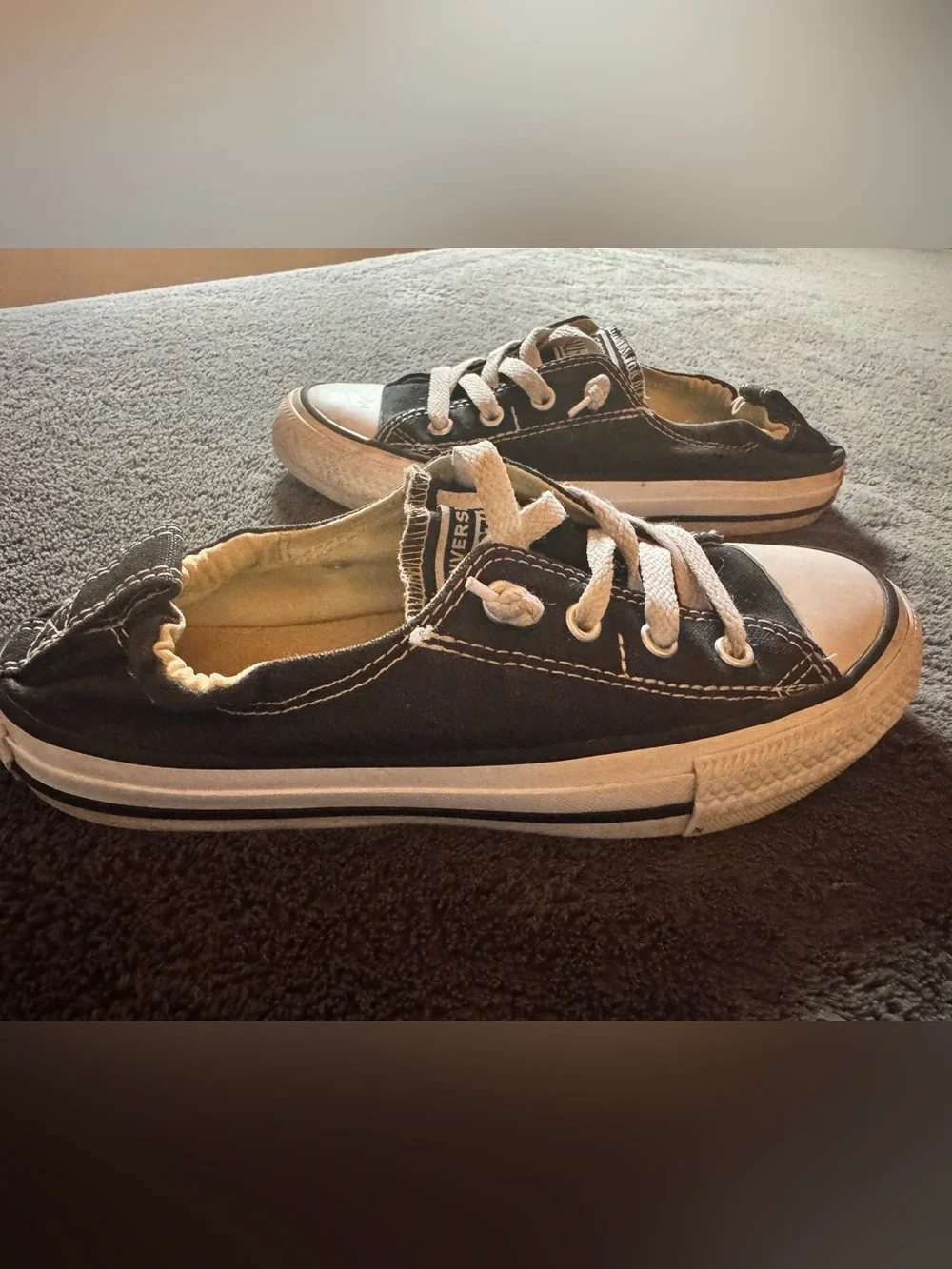 Converse Girls Black Low-Top Chuck Taylor All Star Shorline slip-on sneakers
