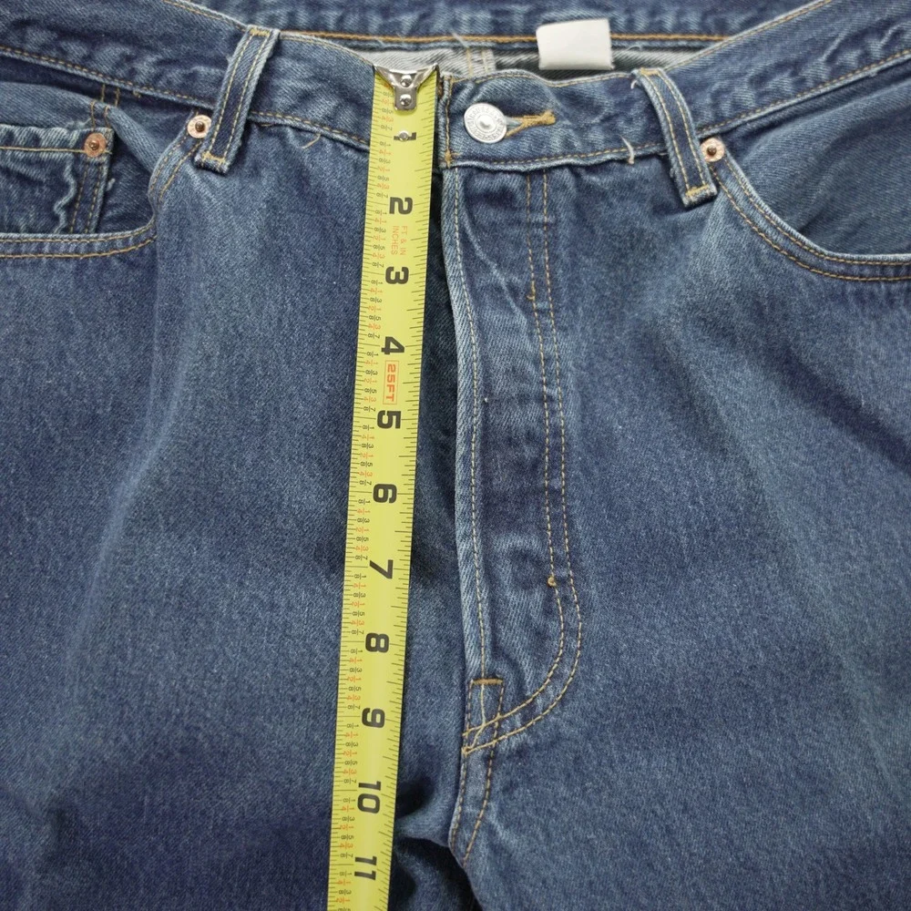 Levis 501 Vintage Mens Blue Denim Straight Leg Button Fly Jeans 38x32 2004