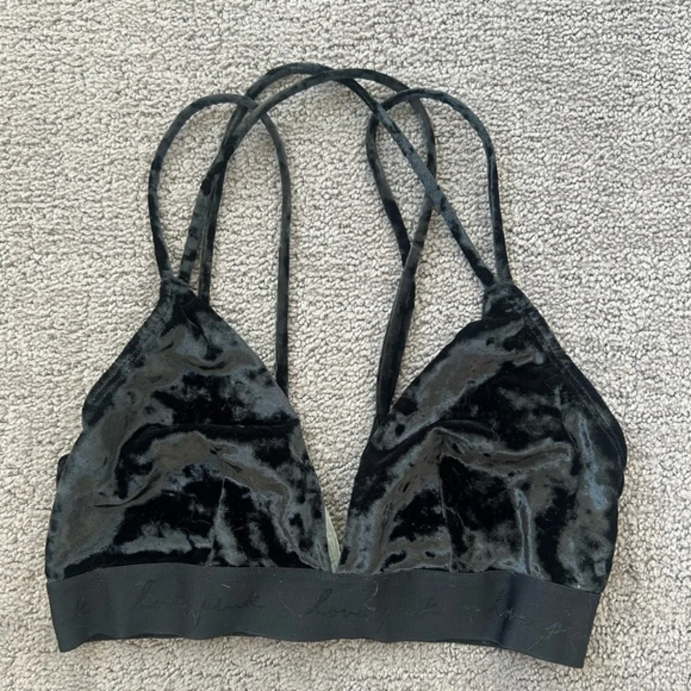 PINK Victoria’s Secret Velvet Strappy Bralette | S DD