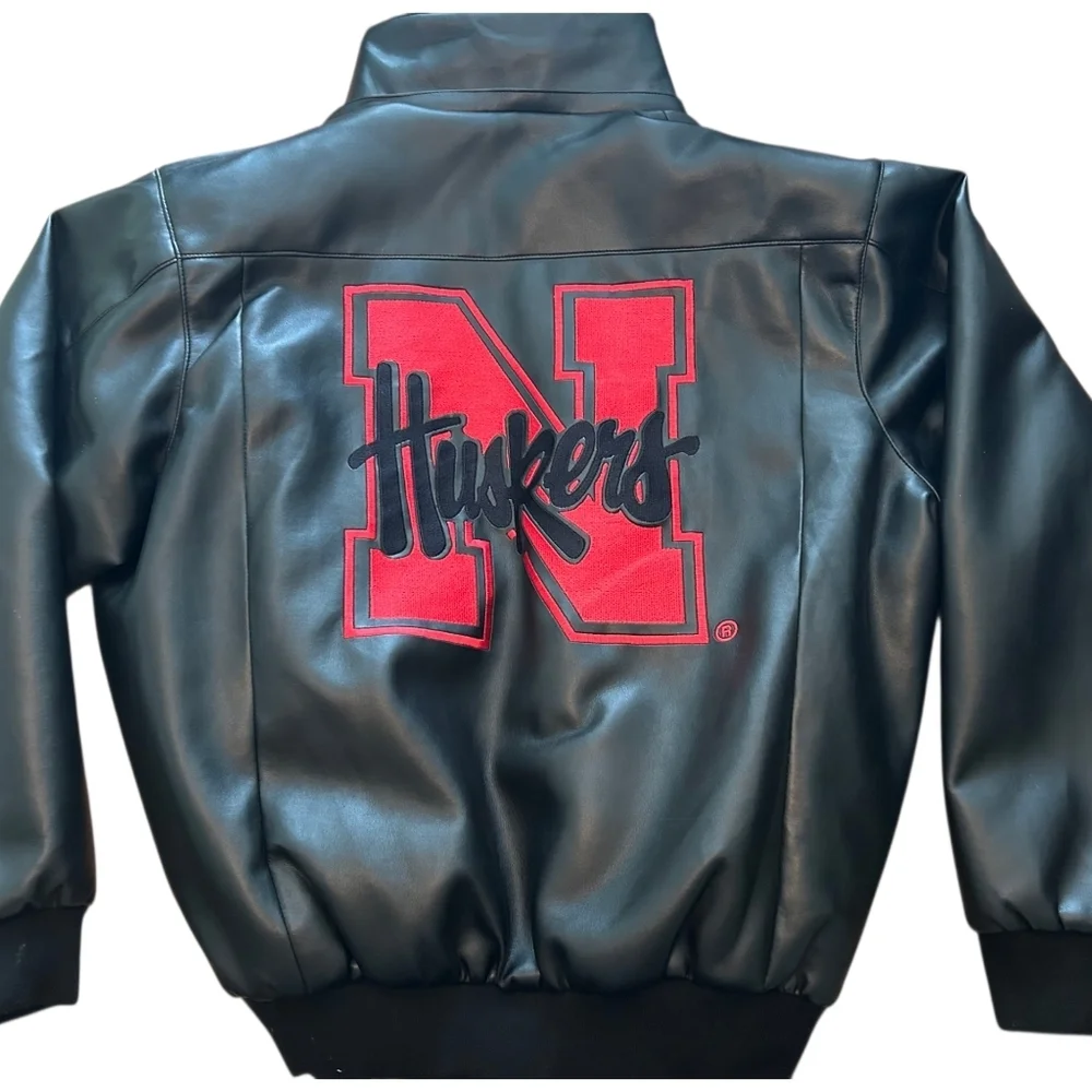 Varsity Excelled sleek black