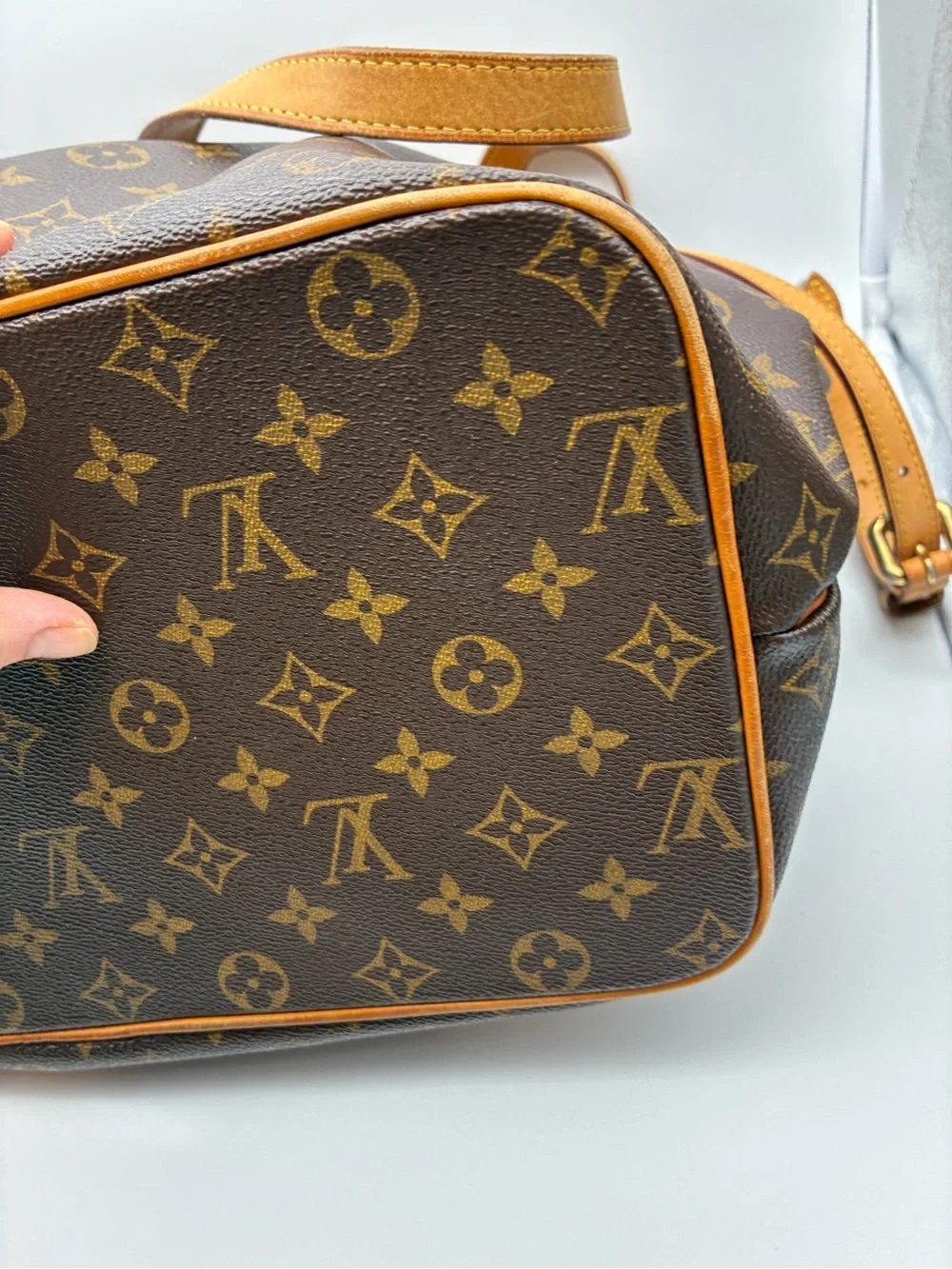 Louis Vuitton preloved discontinued