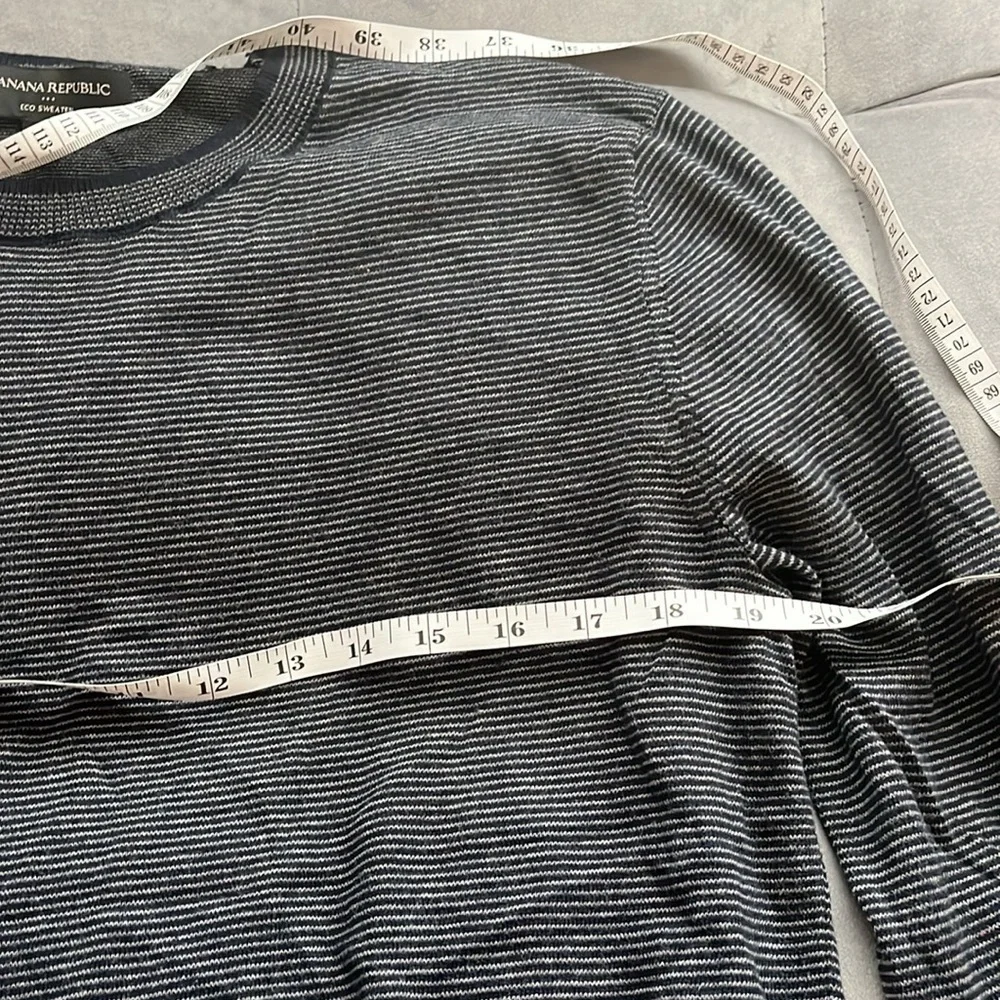“Banana Republic- Mens Eco Sweater”