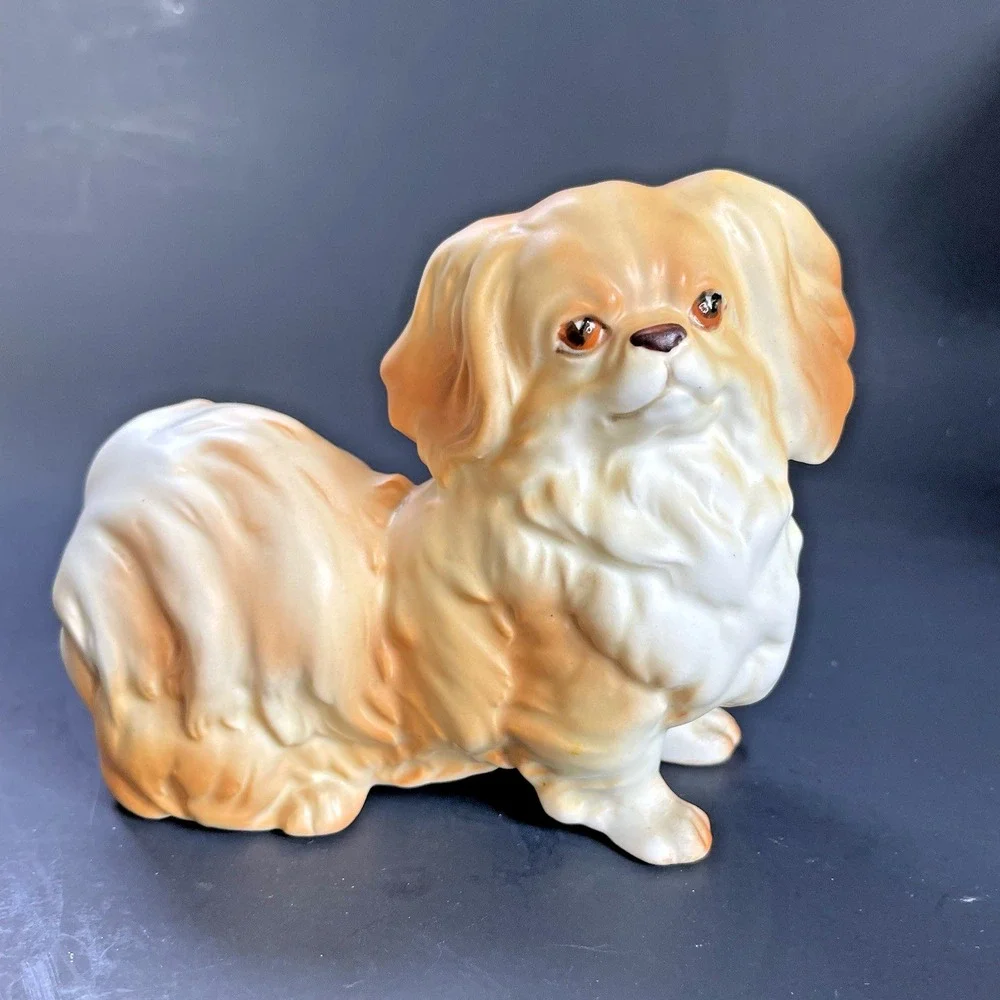 Vintage PEKINGESE Dog Figurine Fluffy Long Hair Blonde Made in Japan‎