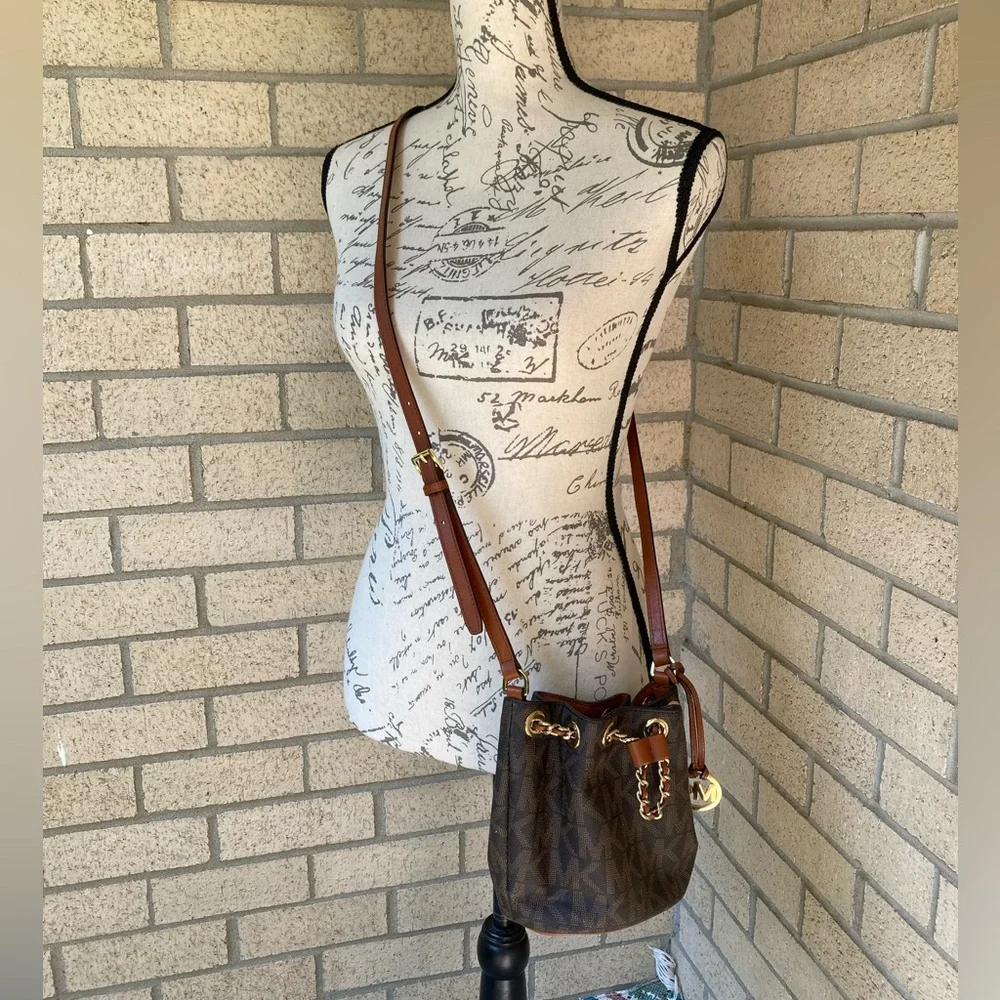 Michael Kors Brown Bucket Bag Crossbody Purse Gold Chain
