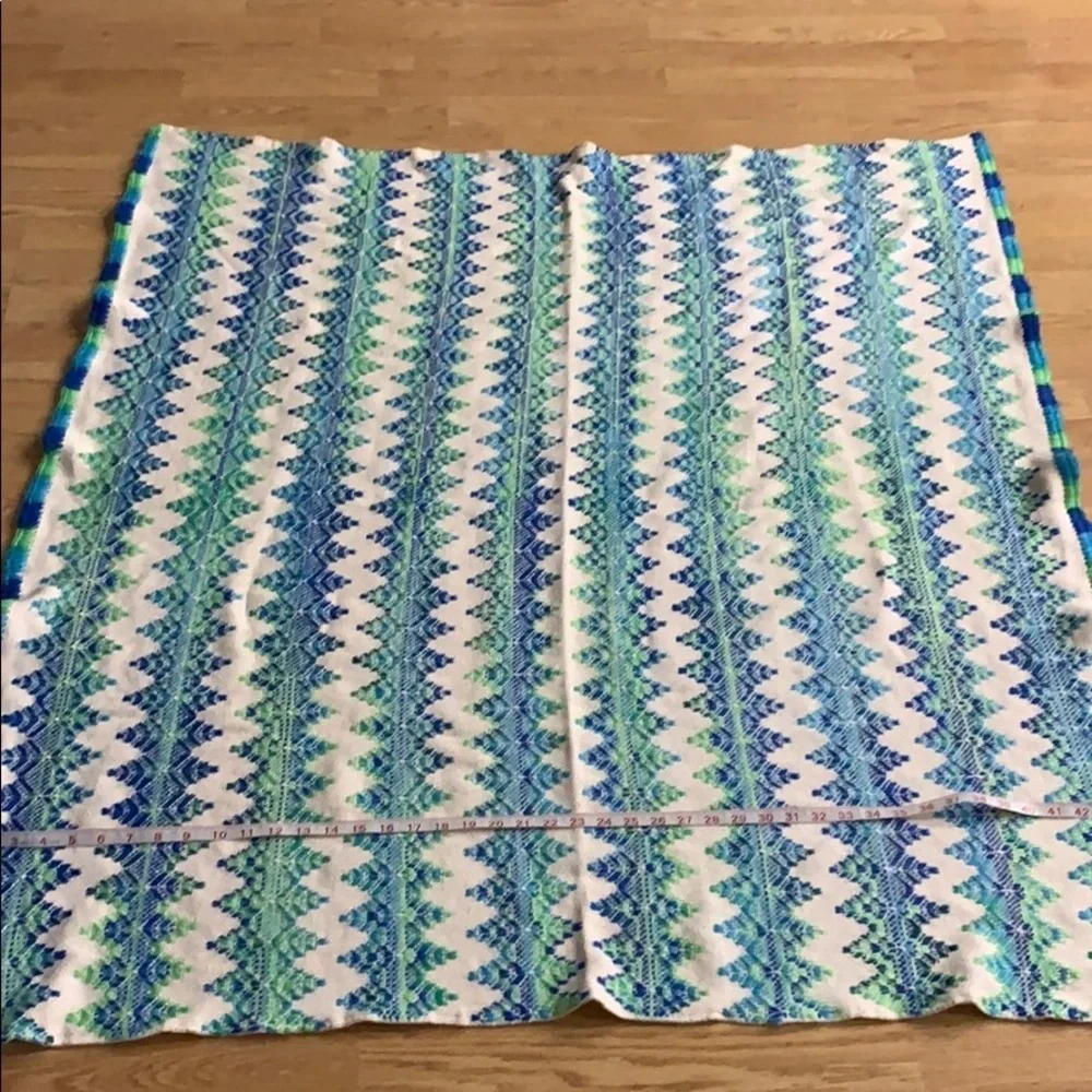 46 x 50 woven beach blanket towel mat blue & green