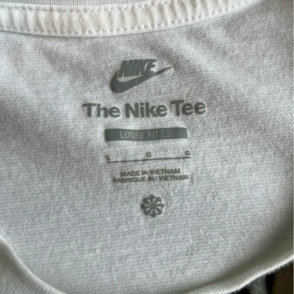 Nike Sportswear Max 90 White Loose Fit T-Shirt Size Large