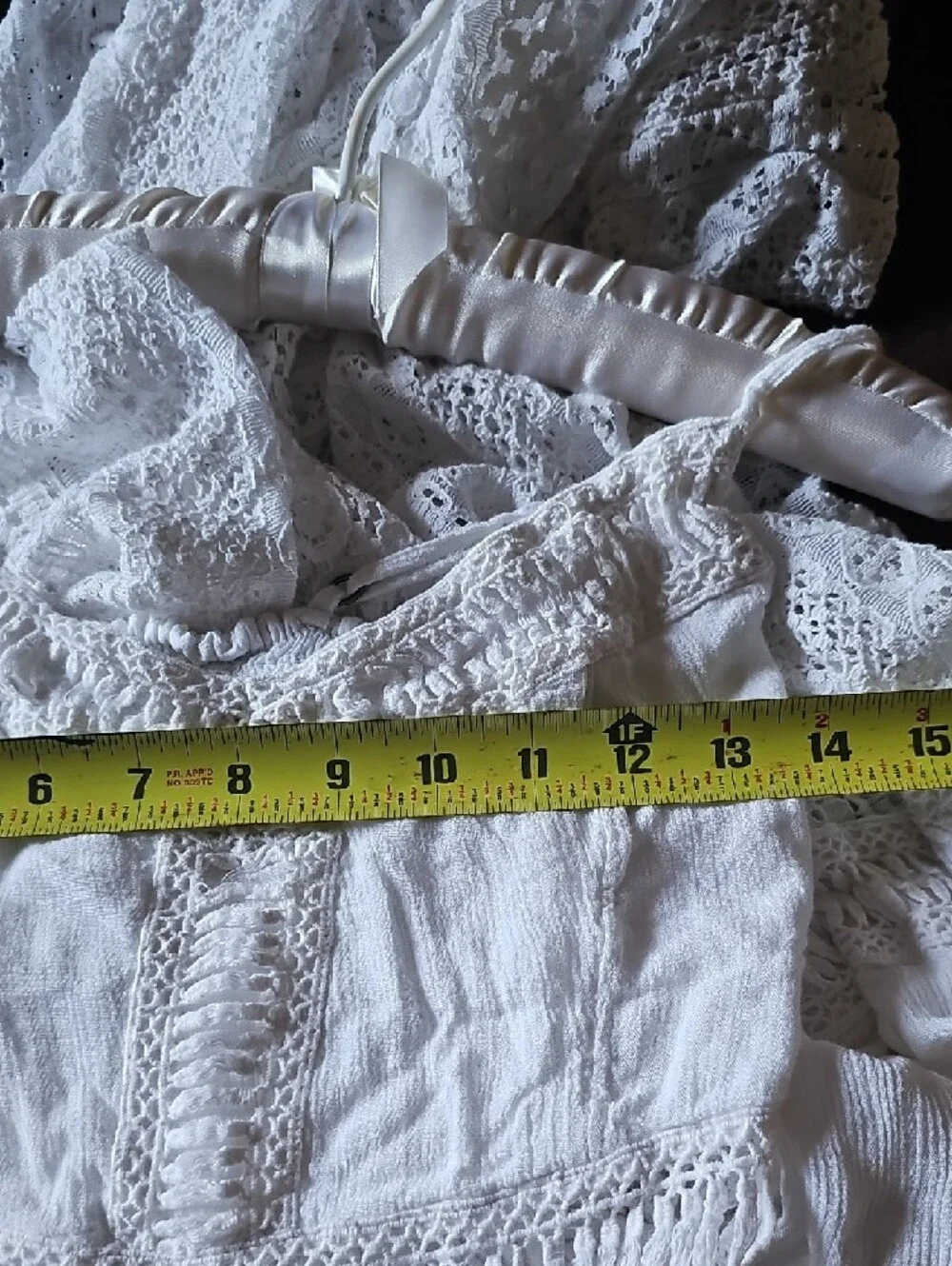 Abercrombie & Fitch lightweight white