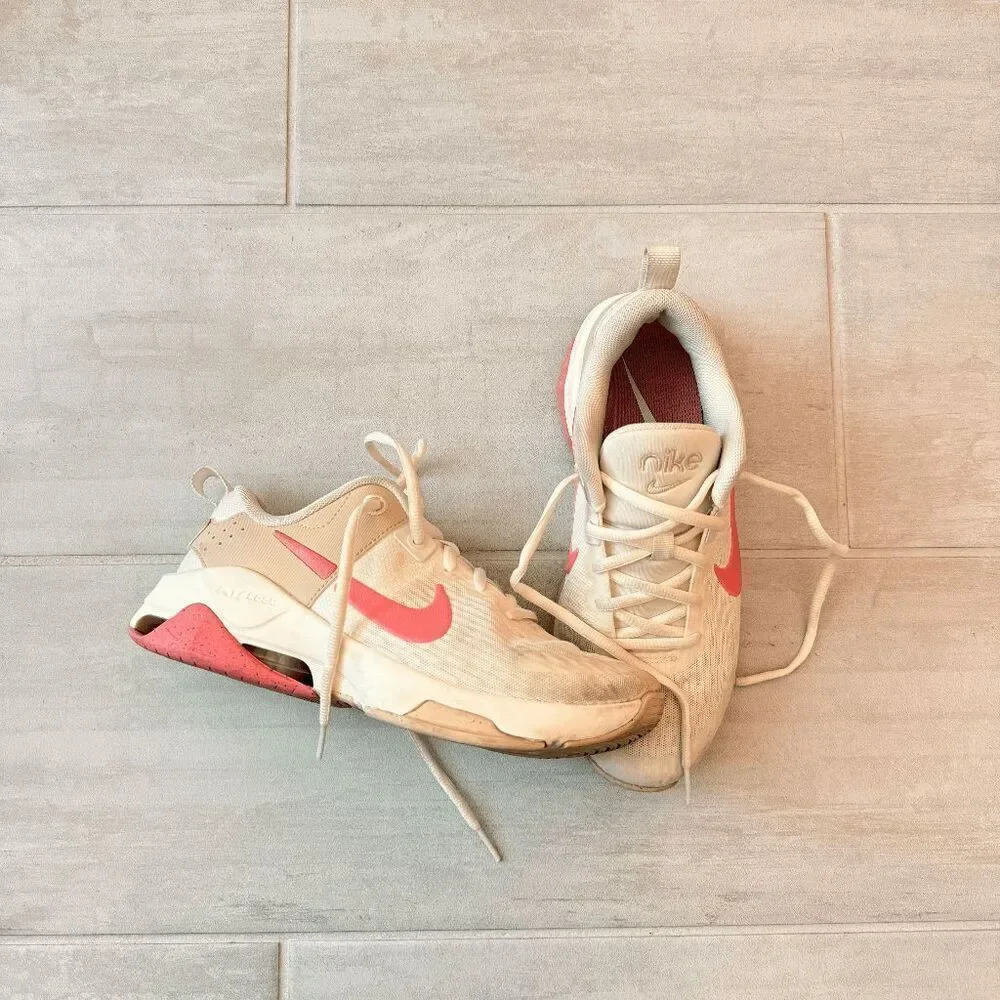 Nike Zoom Bella 6 Sand Drift Coral Chalk Womens 7.5 Cream DR5720 101 Sneakers