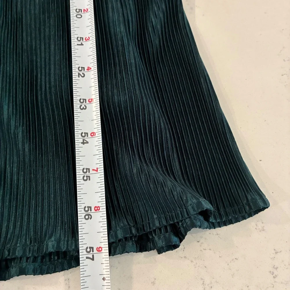 Lulus elegant pleated