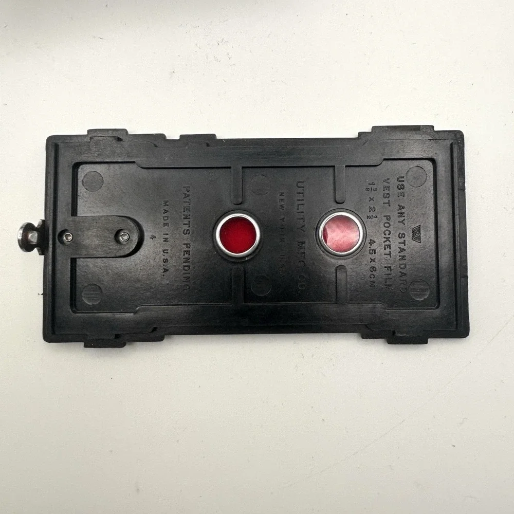 VINTAGE 1950s SPARTUS MINIATURE 35mm CAMERA UNTESTED.