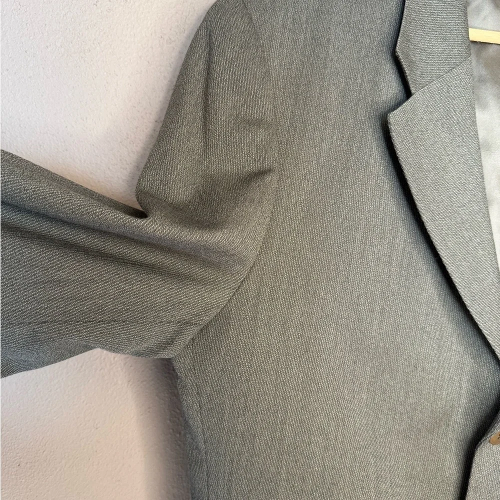Bachrach three button