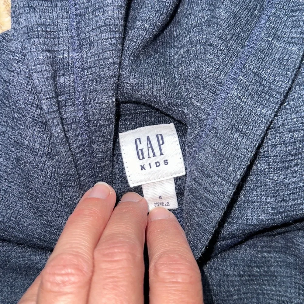 NWOT Gap navy blue waffle hooded boys shirt size small