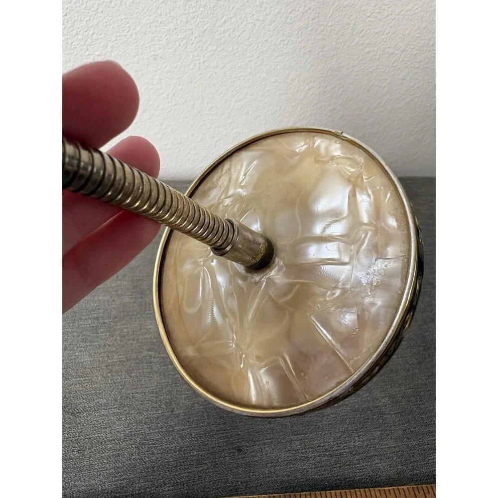 N/A has magnifying