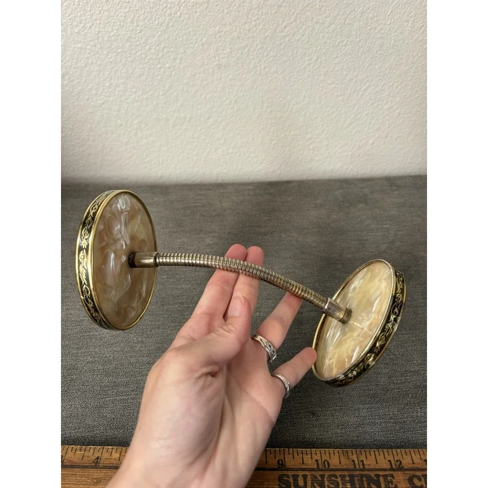 N/A has magnifying