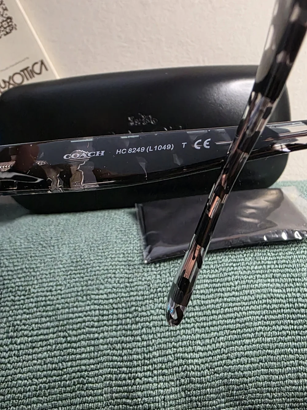 Authentic Coach   Tortoise Sunglasses Rare HC8249 50028G Black/Clear NWT