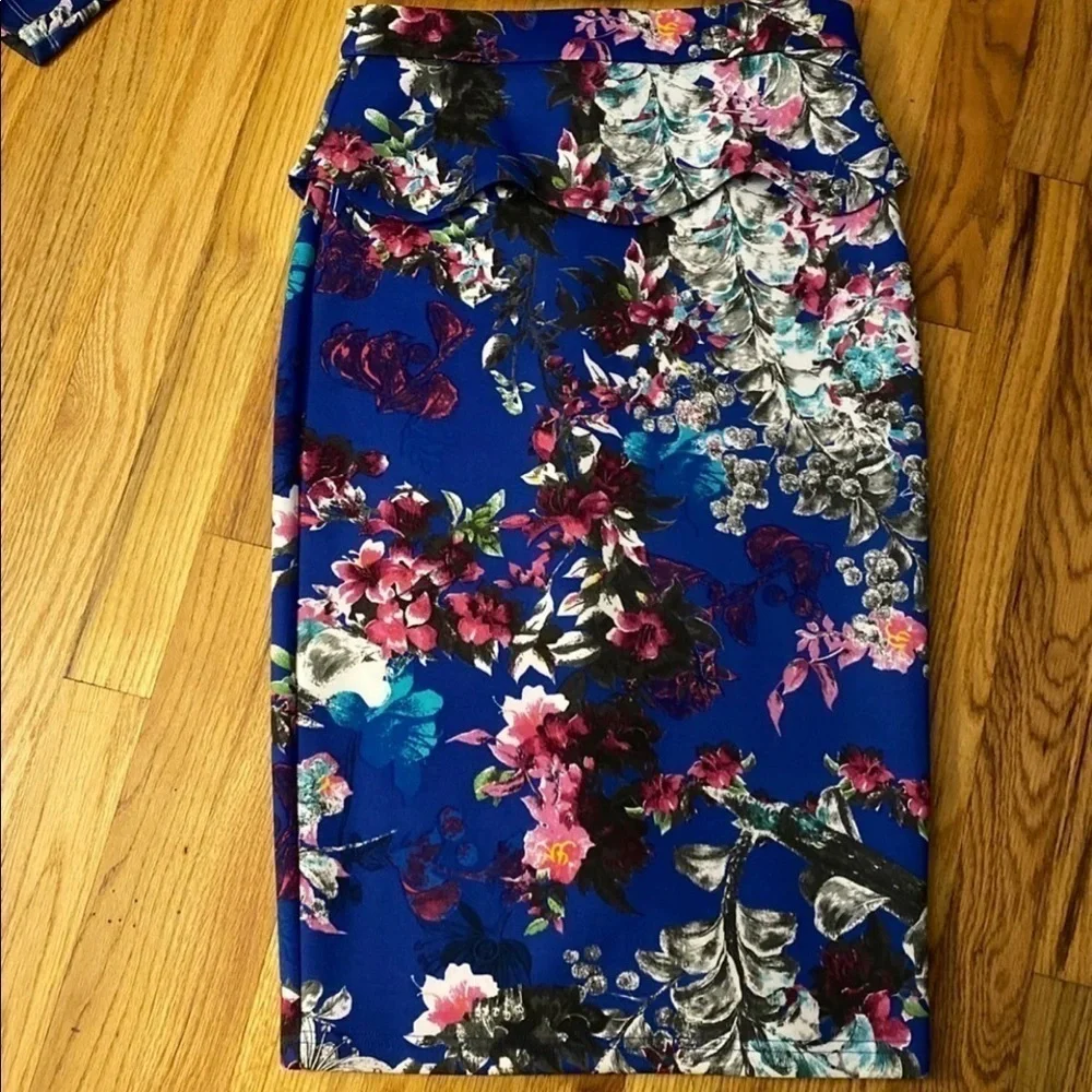 Bebe Crop Top & Matching Skirt