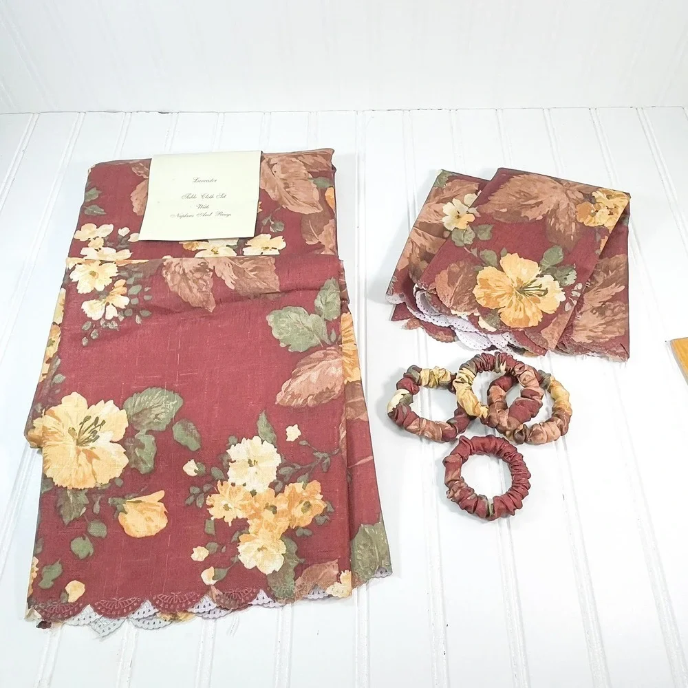 N/A set maroon