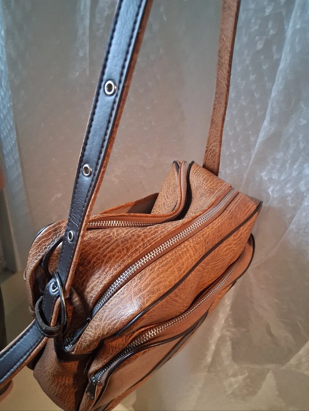 Three Star stylish tan