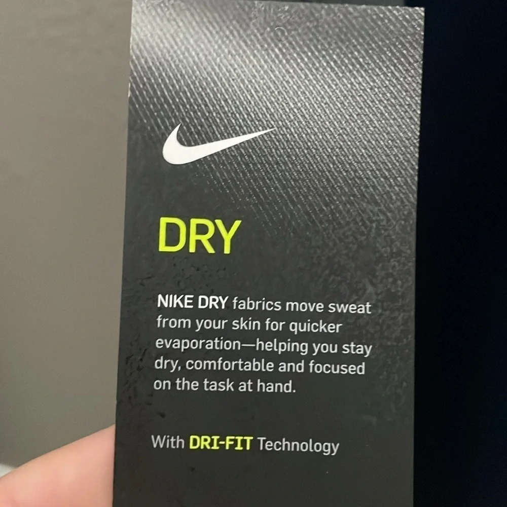 Nike nwt dry