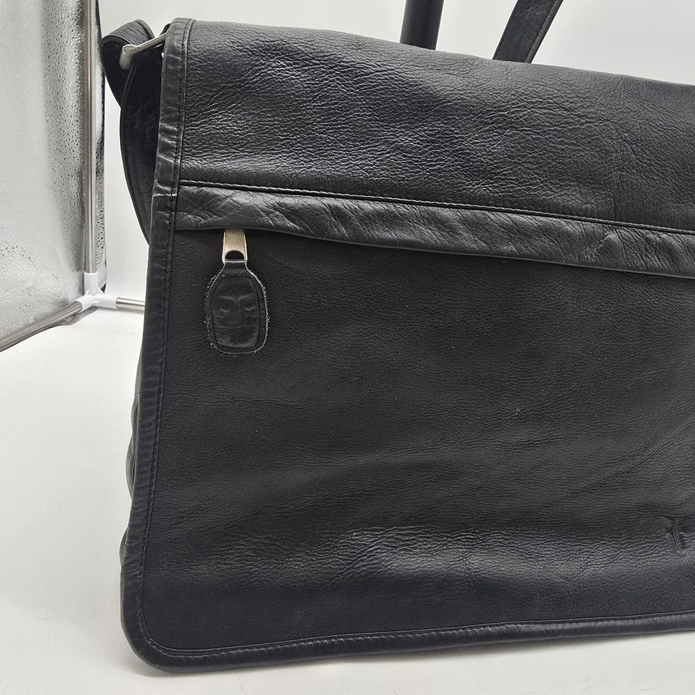 Vintage Frye Black Leather Messenger Bag Crossbody Laptop Briefcase Satchel USA