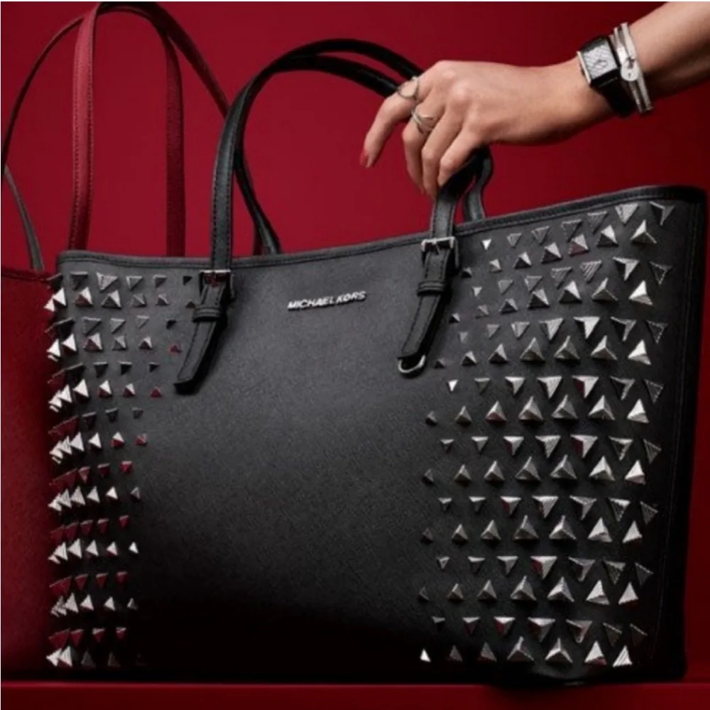 NWOT MICHAEL KORS LIMITED Edition #167/2000  Jet Set Pyramid Stud Large Tote Bag