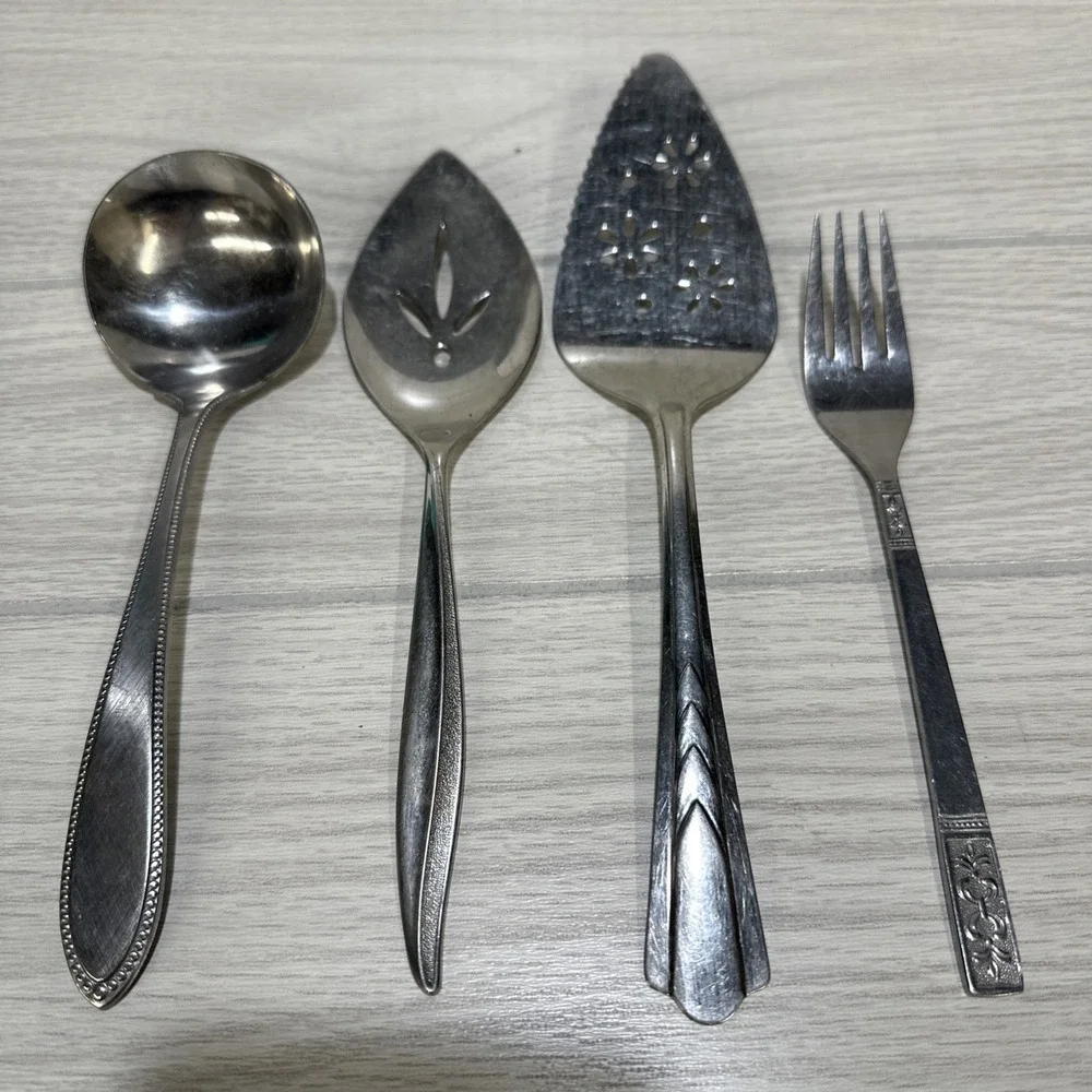 Stainless‎ Steel Flatware (Set of 4) Assorted Manufacturers Vintage