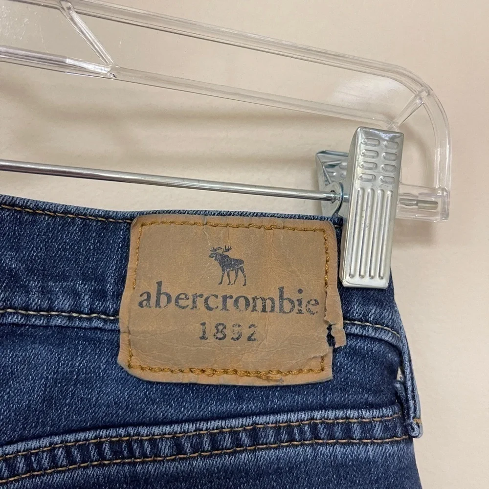 Abercrombie Kids: Boys Distressed Blue Skinny Jean, Boys 15/16