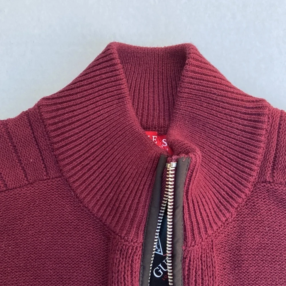 Guess neck front mock