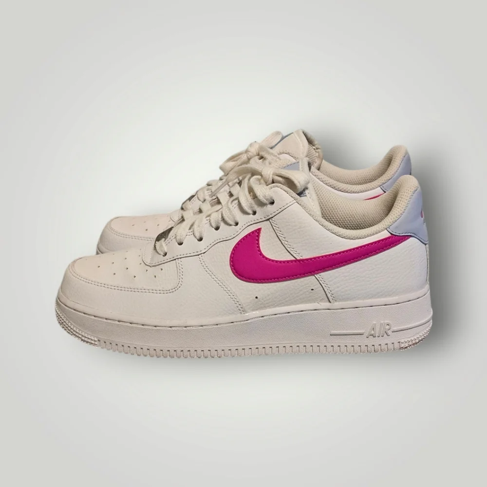 Nike shoes youth