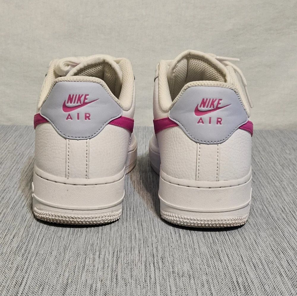 Nike shoes youth