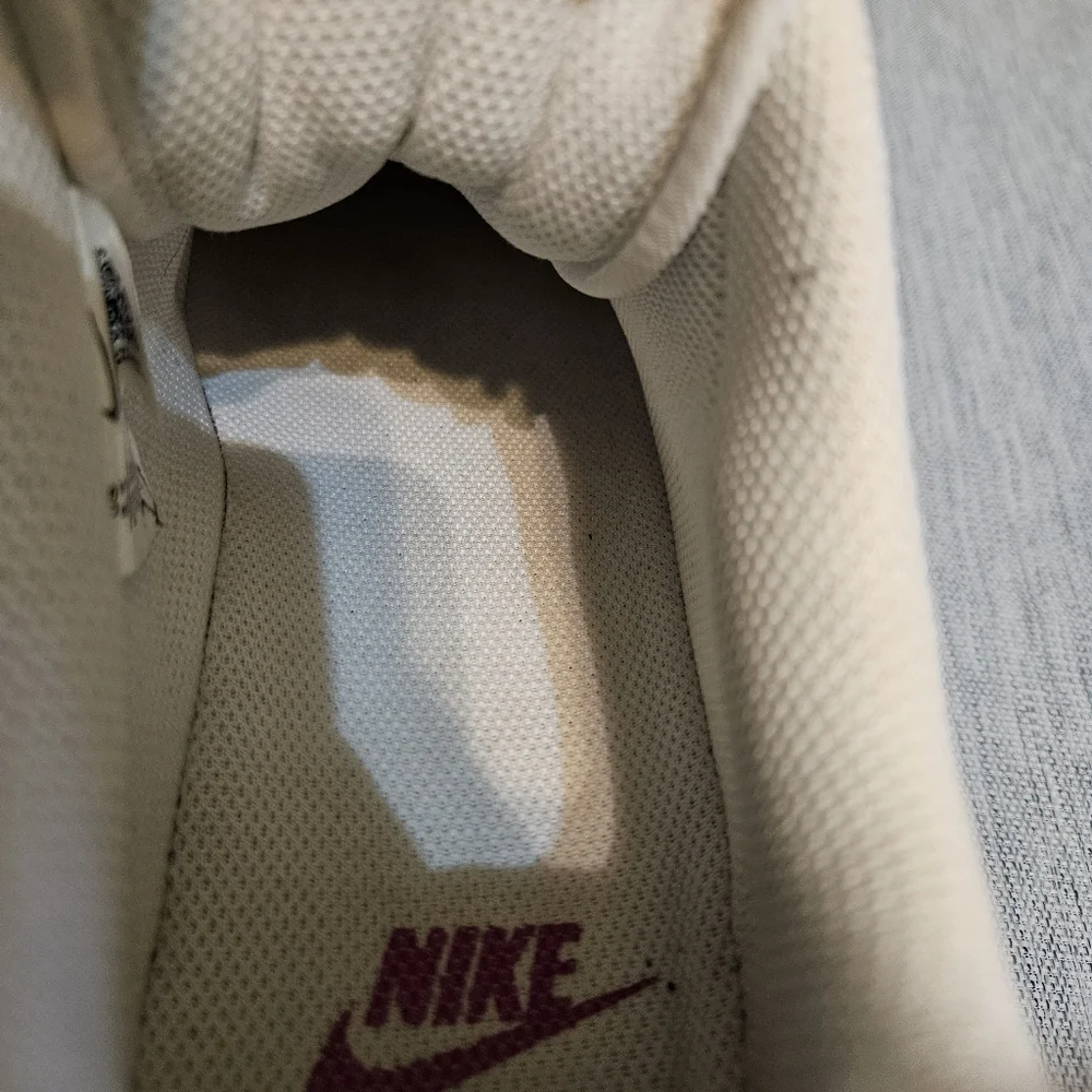 Nike shoes youth