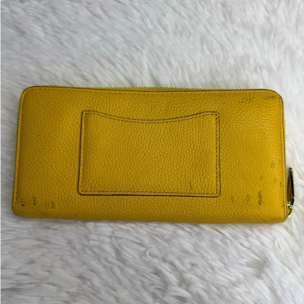 Michael Kors interior zip preloved
