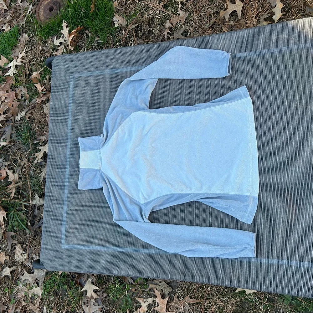 Columbia Sportswear Company columbia sweatshirt