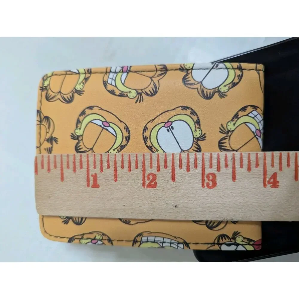 New Buckle-Down Men's Bifold Wallet Garfield Cute Cartoon Cat Character