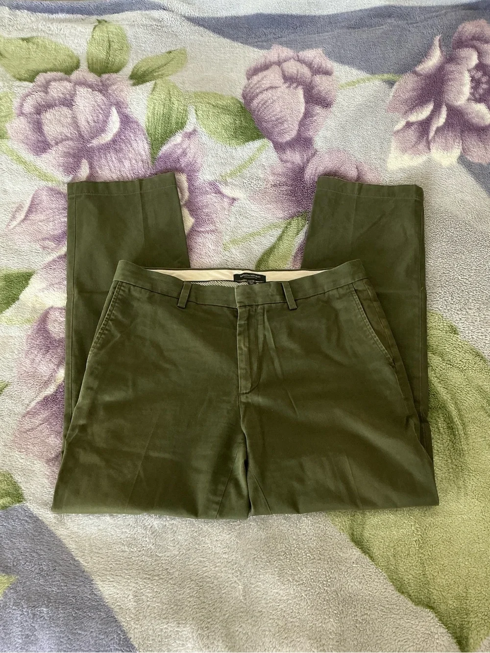 Banana Republic size 33