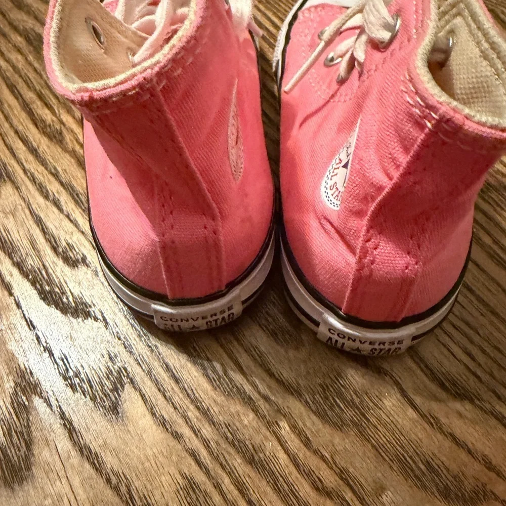Converse stylish pink