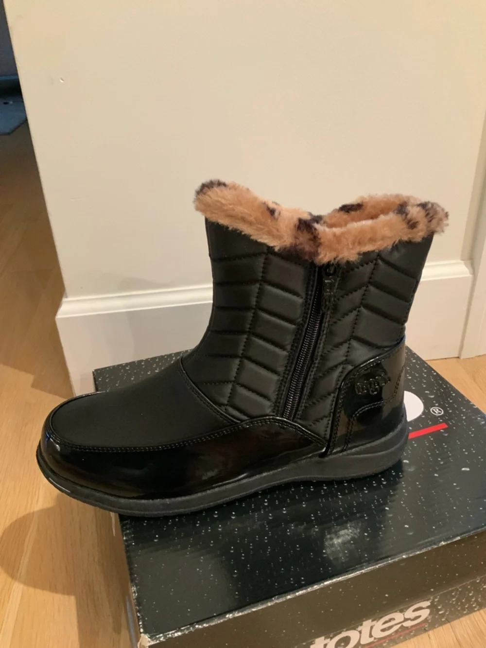 totes black winter